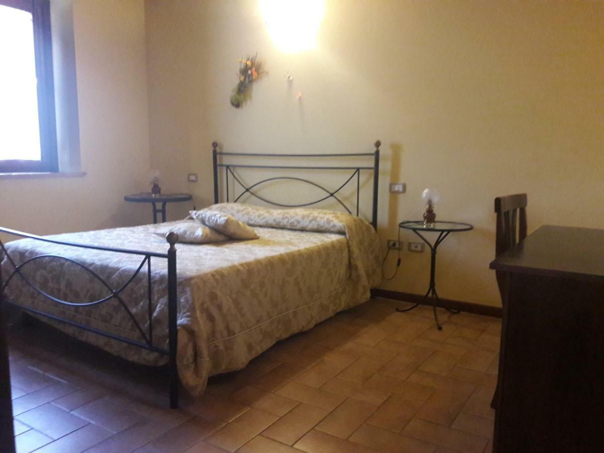 Affittacamere da Laura Silvi Orvieto Esterno foto